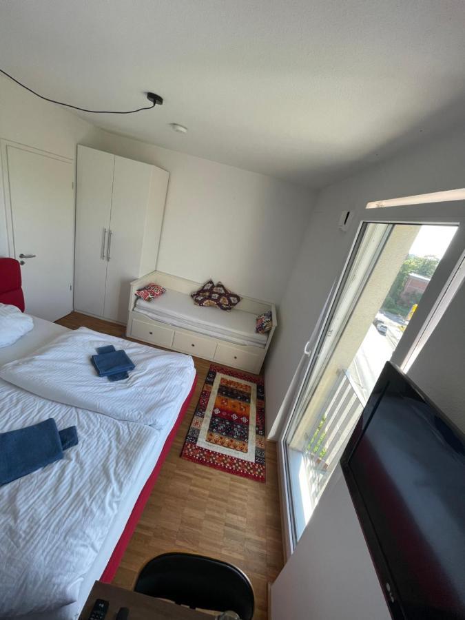 Boutique Zimmer Privat 1-4 Personen Francoforte sul Meno Esterno foto